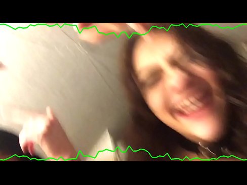❤️ Duas calcinhas morenas sensuais e emotivas permanecem bastardas, cabras esquisitas. Porno vídeo em nós ️❤