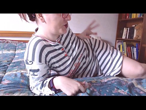 ❤️ Leve este grande galo preto na boca, pequeno escravo Porno vídeo em nós ️❤
